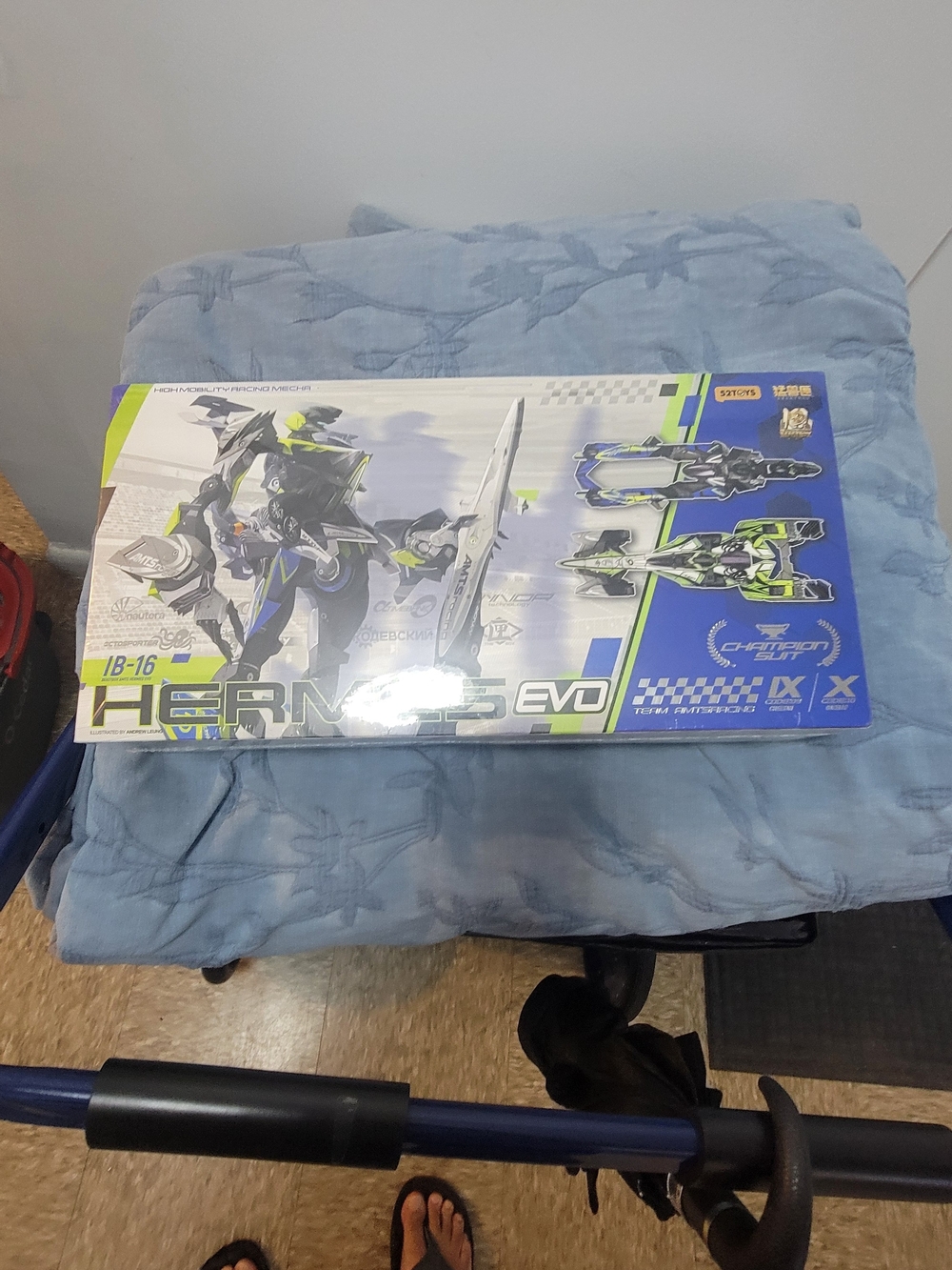 Hermes EVO Robot Model Kit - Blue & Lime